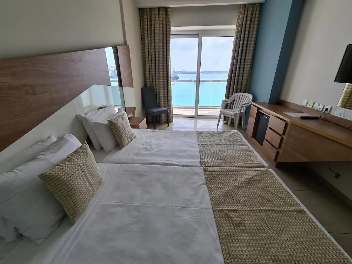 Water'S Edge Hotel Birżebbuġa