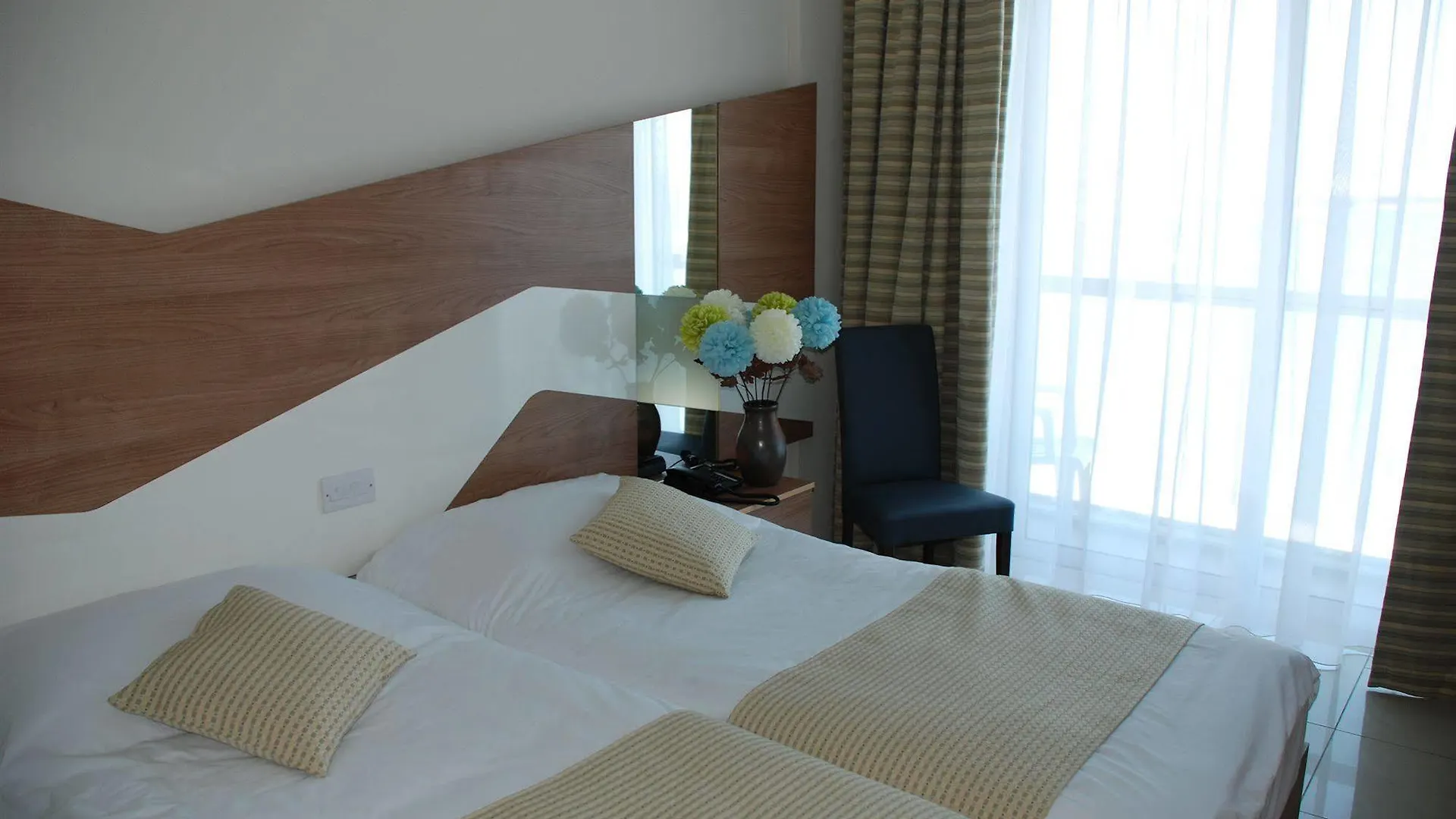 Water'S Edge Hotel Birżebbuġa Malta